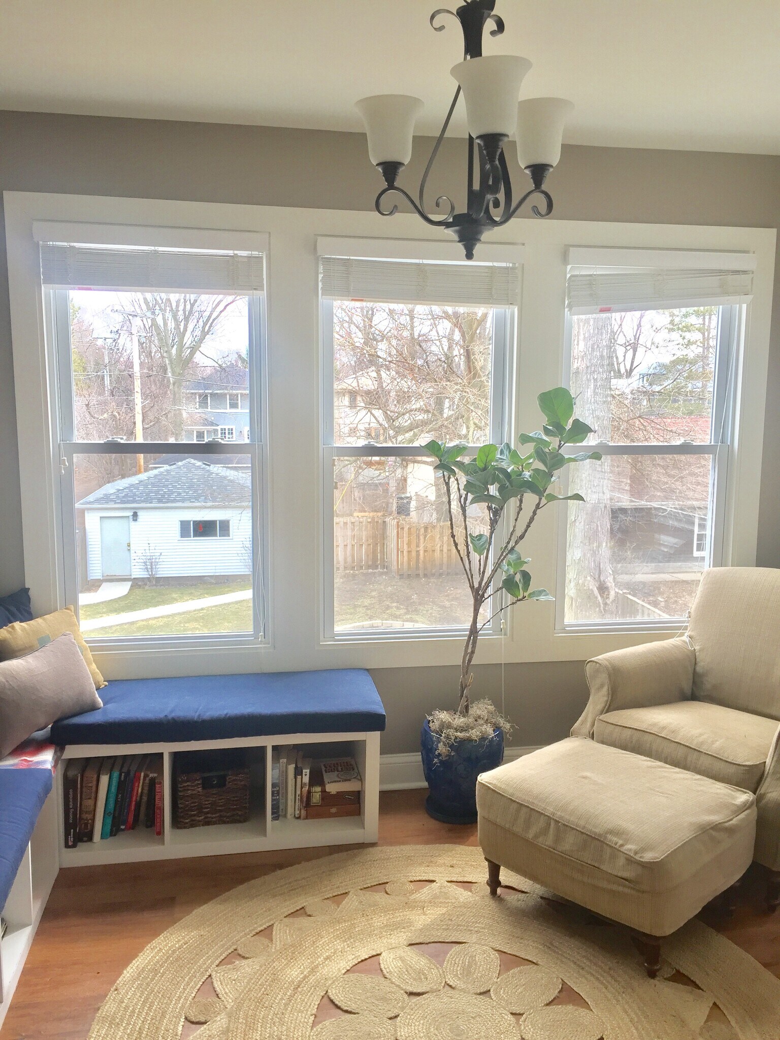 Tandem overlooks large yard - 2519 Ashland Ave