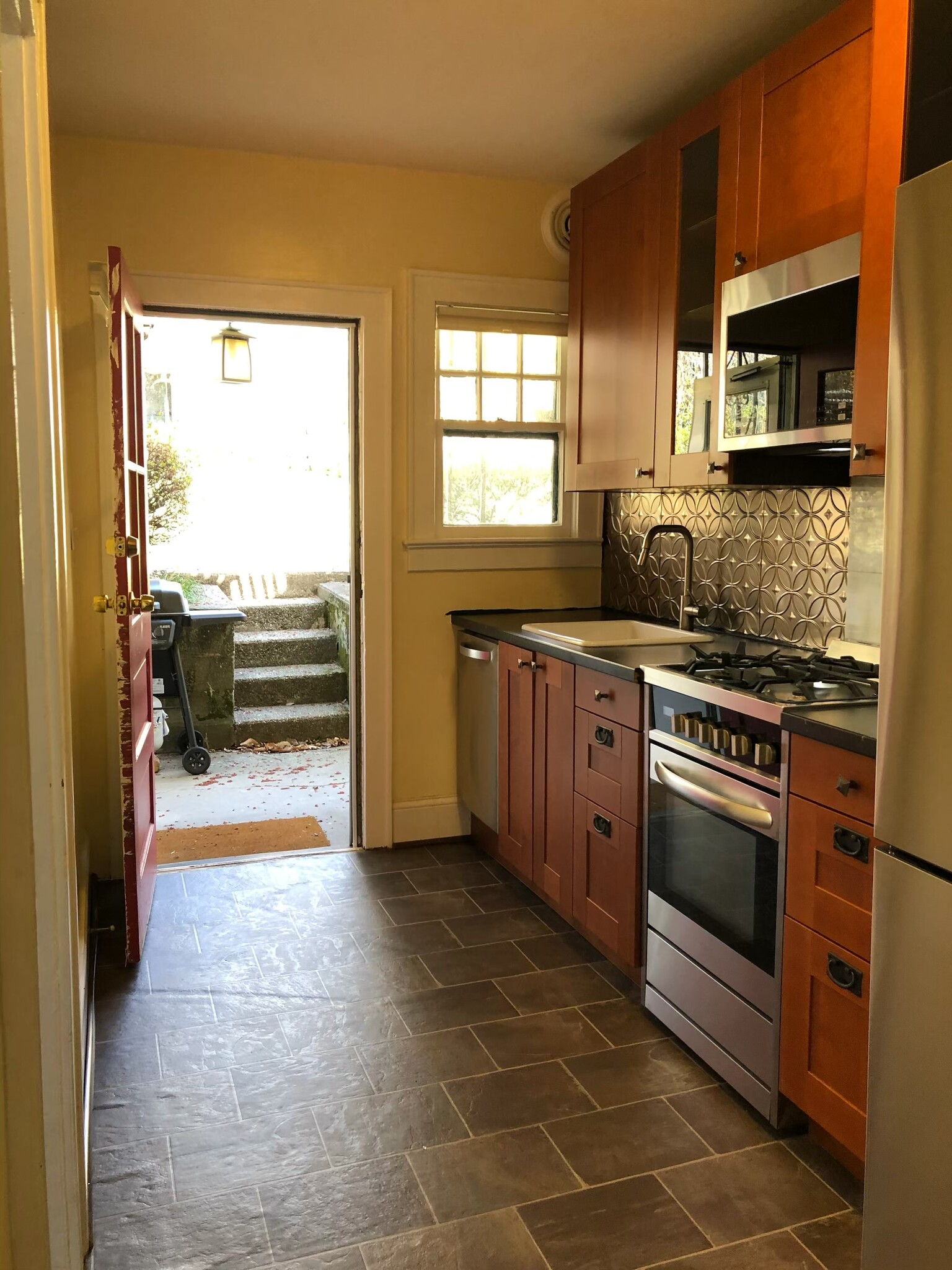 Kitchen looking out to patio and yard - 48 Gordon Ave