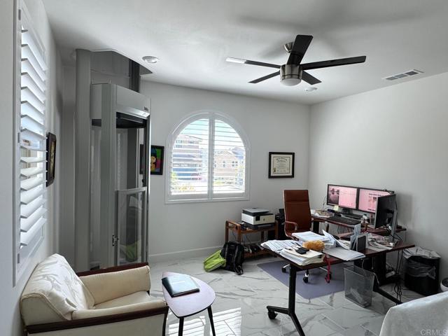 Building Photo - 911 Lindbergh Dr