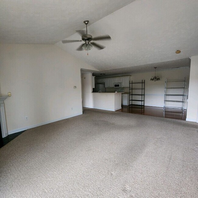 Building Photo - 1720 Renwick Dr
