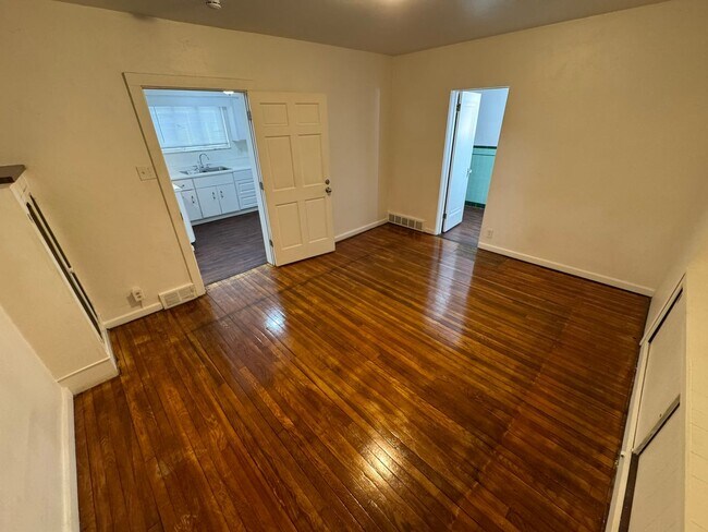 Building Photo - 1415 Freemont St
