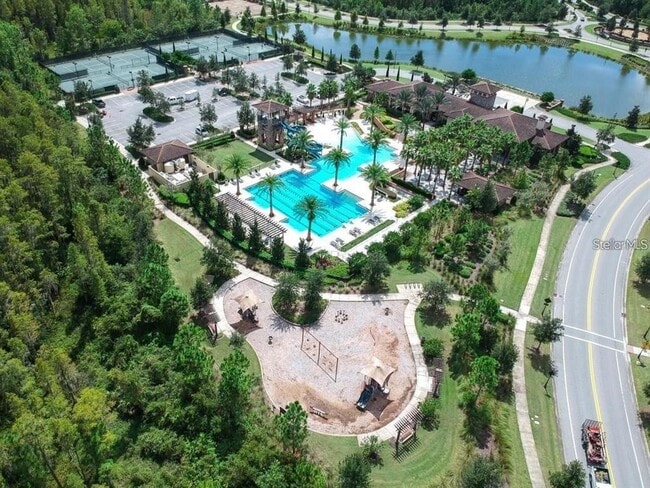Building Photo - 4567 Tivoli Dr