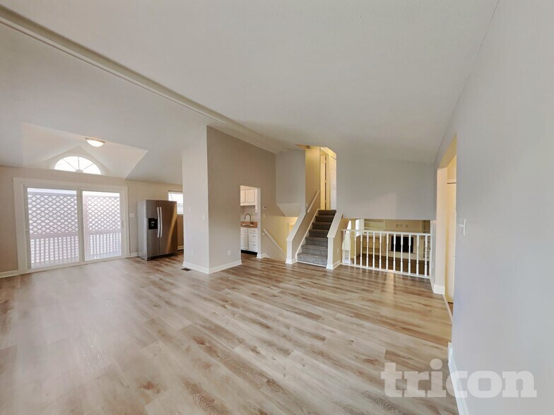 Building Photo - 7819 Cardinal Cove N