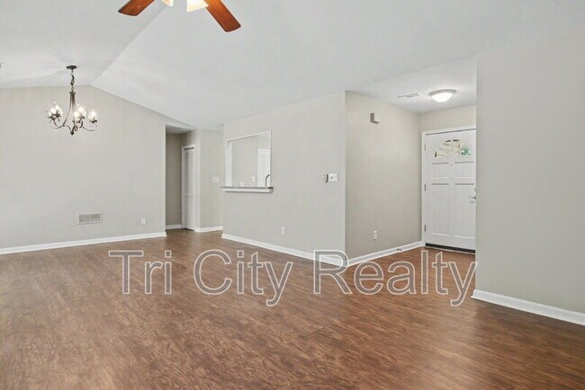 Building Photo - 317 Summer Pl