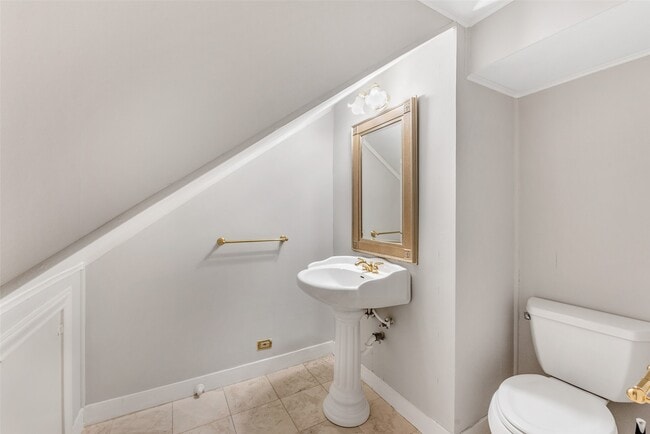 Building Photo - 1609 Driscoll St