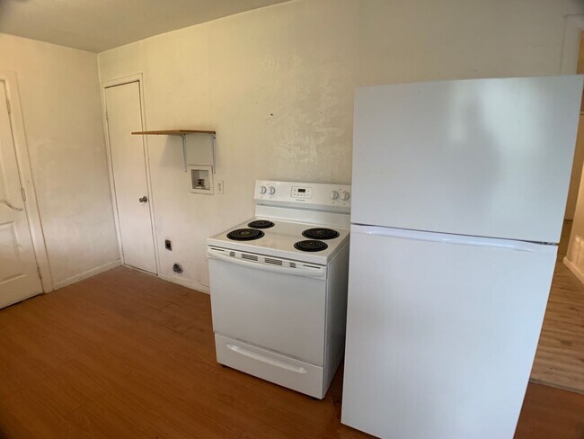 Building Photo - Three Bedroom SW OKC