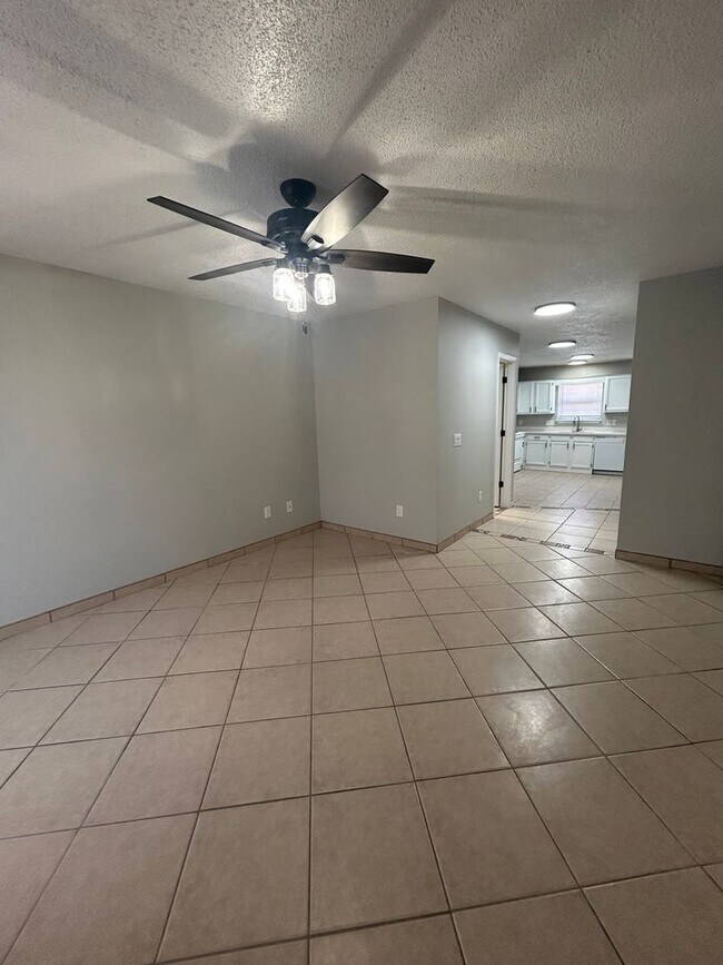 Building Photo - 3302 SW Landau Ct