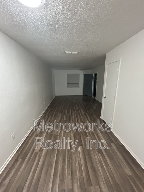 Building Photo - 111 Pine Meadow Dr