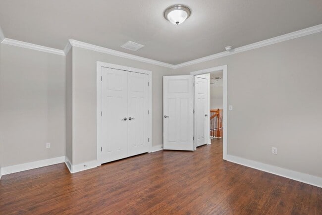 Building Photo - 11229 Avery Station Loop