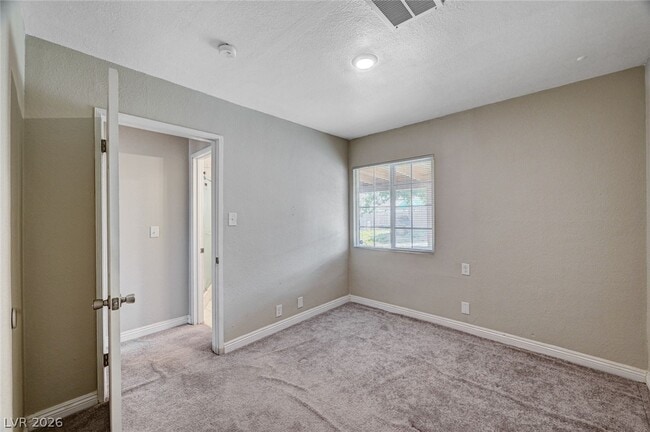 Building Photo - 1720 E Carson Ave