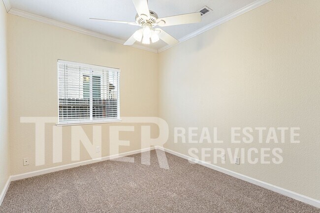 Building Photo - 149 Canberra Ct