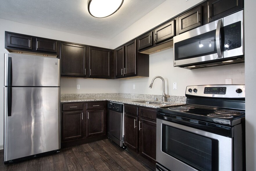 The Metropolitan - 2600 Whitehall Ter Louisville KY 40220 | Apartment ...