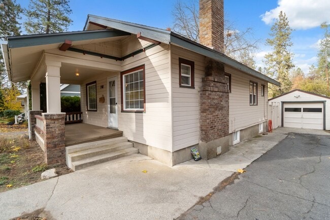 Building Photo - Single Family Home on Spokanes Sought Afte...