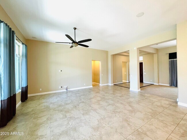 Building Photo - 3104 E Wildhorse Ct