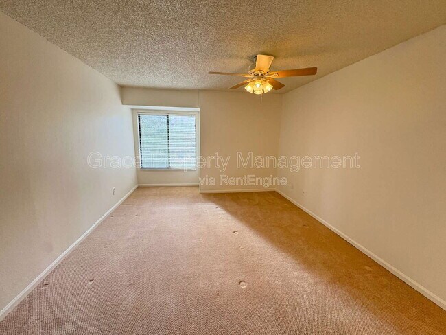 Building Photo - 226 Wright St