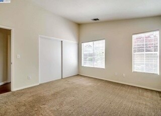 Building Photo - 509 Saddleback Cir