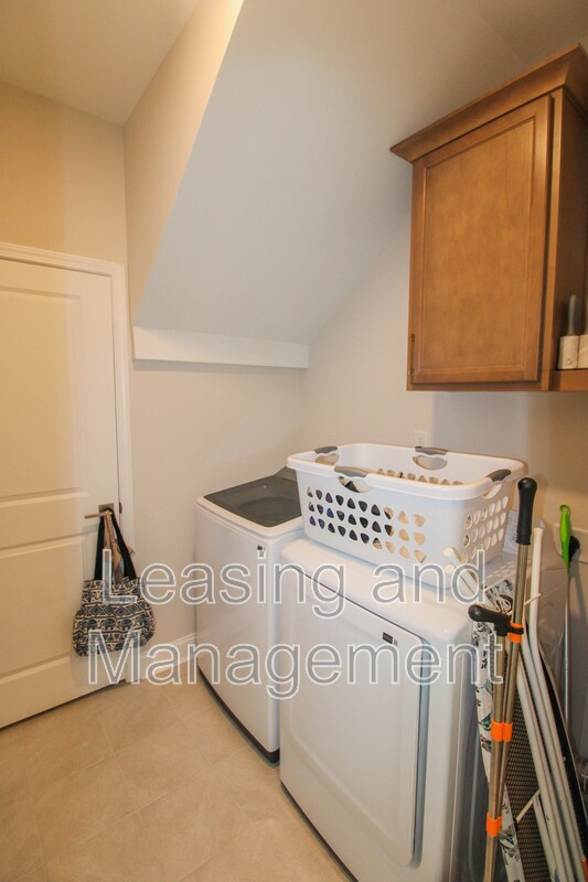Building Photo - 448 Bluegill Ln
