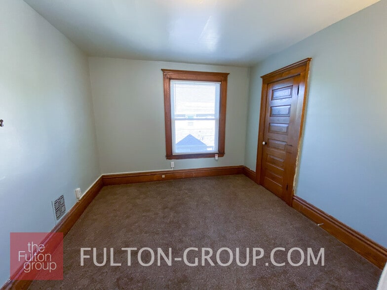 Building Photo - 714 Veto St NW