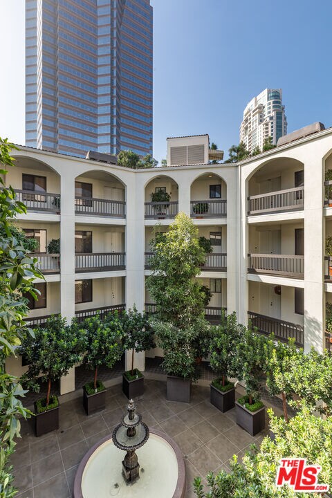 Building Photo - 2102 Century Park Ln