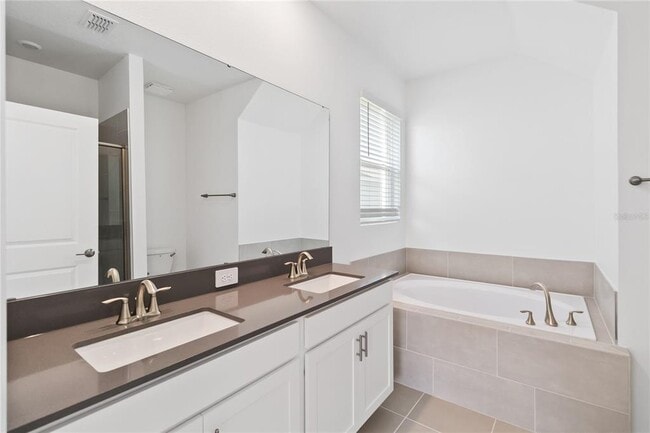 Building Photo - 3013 Howley Aly