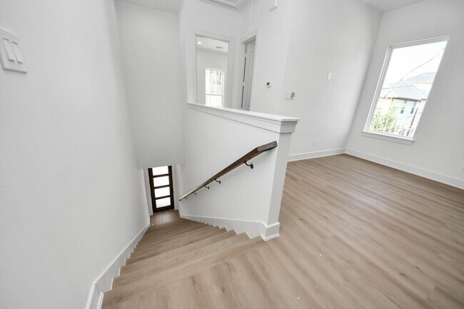 Building Photo - 4607 Gunter St