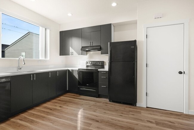 Building Photo - Vancouver Townhouses - Get 1 Month Free!