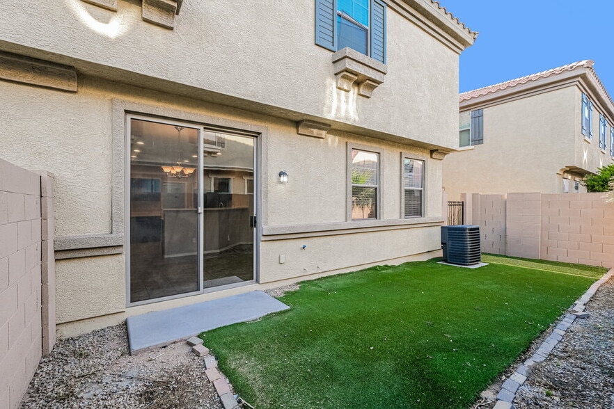 Building Photo - 1444 N 80th Dr
