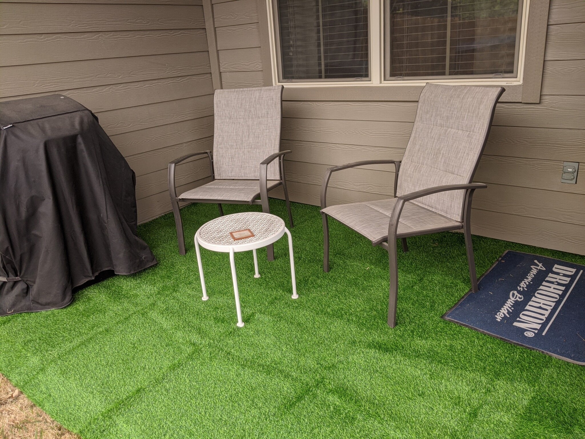 patio - 2880 Donnell Dr