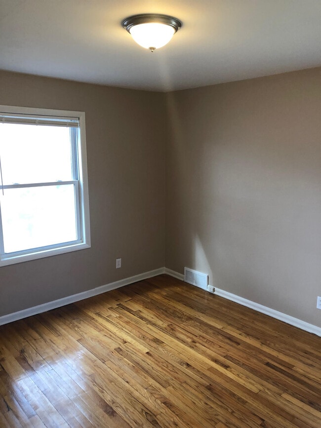 Building Photo - 6506 N 36th St