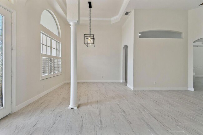 Building Photo - 13792 Long Lake Ln