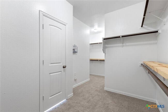 Building Photo - 1025 Arvada Dr