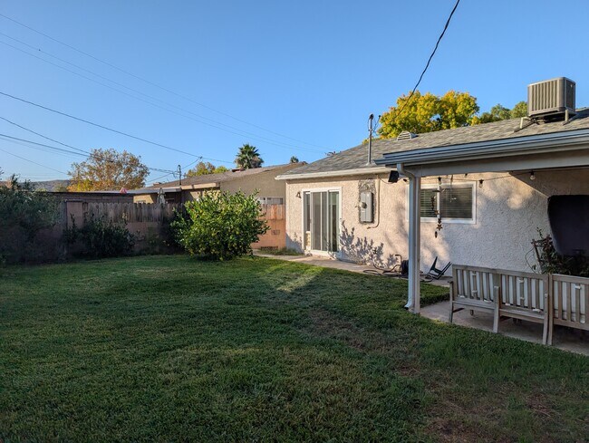 Building Photo - 27124 Cabrera Ave