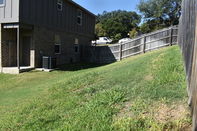Building Photo - 105 Stone Canyon Ct