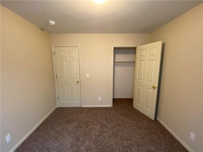 Building Photo - 1103 Ryan St