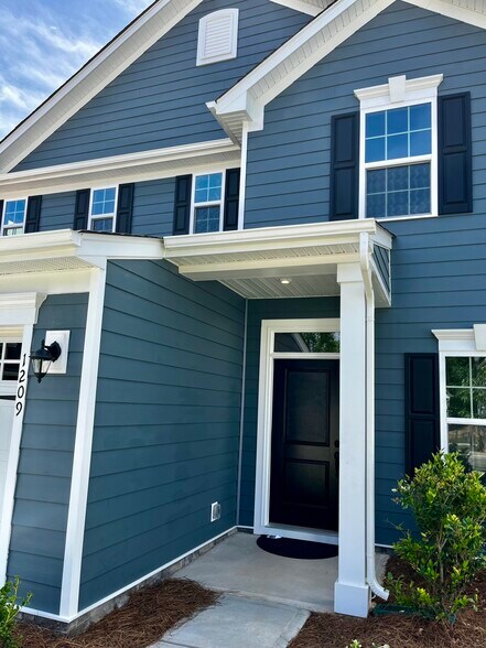 Building Photo - 1209 Cottage Green Dr