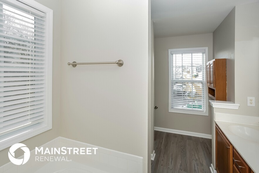 Building Photo - 13417 Golden Apple Ct