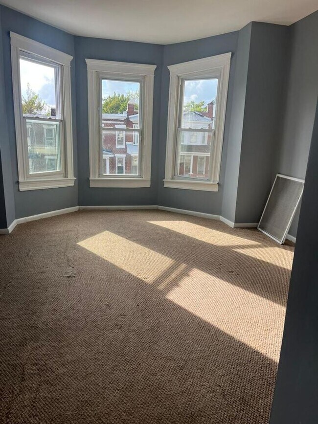 Building Photo - 1717 N Pulaski St