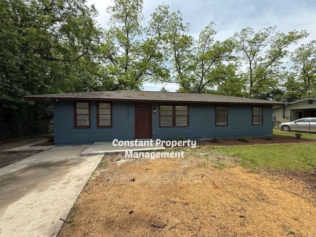 Primary Photo - 4233 Elkan Ave