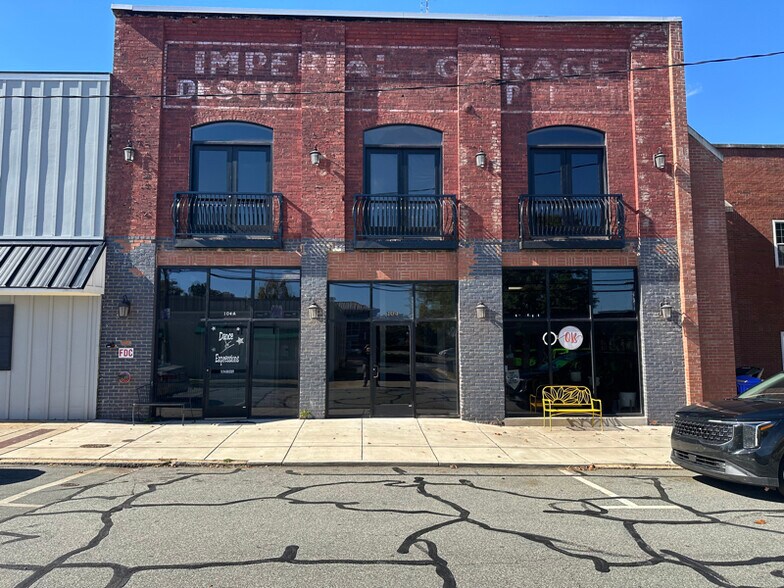 Primary Photo - 104 S 4th St