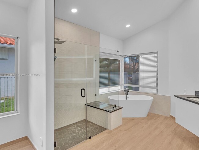 Building Photo - 3420 Washington Ln