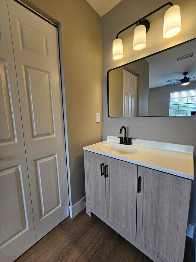 Building Photo - 3190 Leewood Terrace