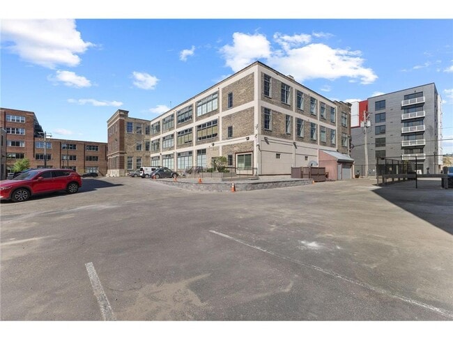 Building Photo - 918 N 3rd St