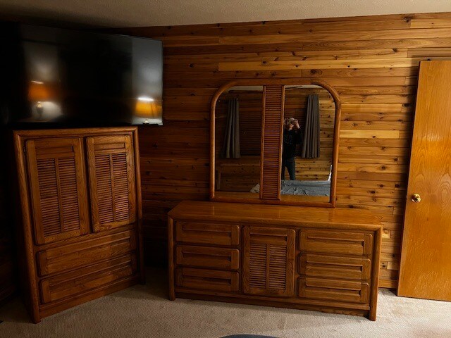 Master bedroom - 12505 S Center Ln