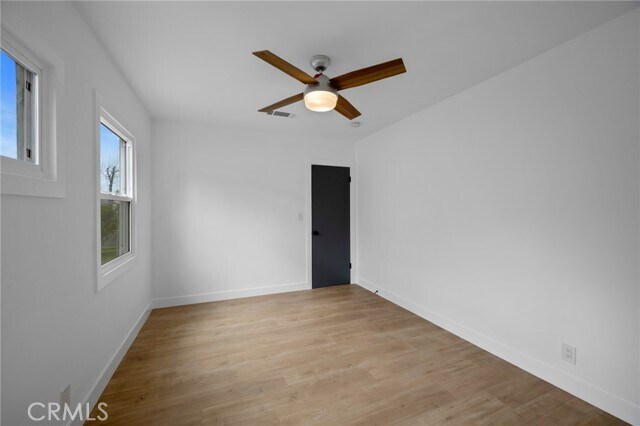 Building Photo - 2640 N Buena Vista St