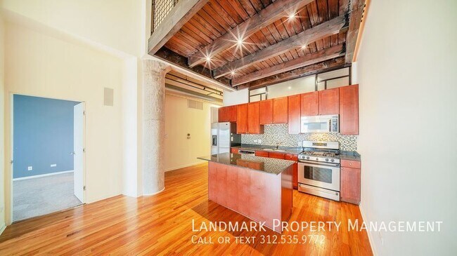 Building Photo - 758 N Larrabee St