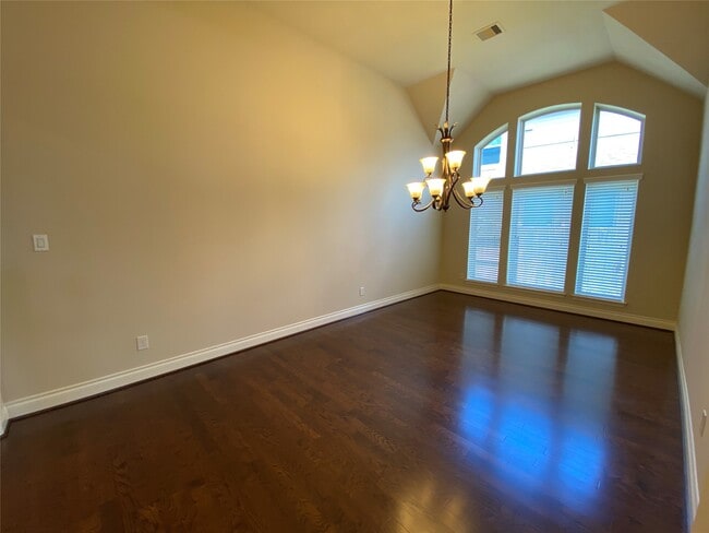 Building Photo - 5922 Solara Ledge Ln