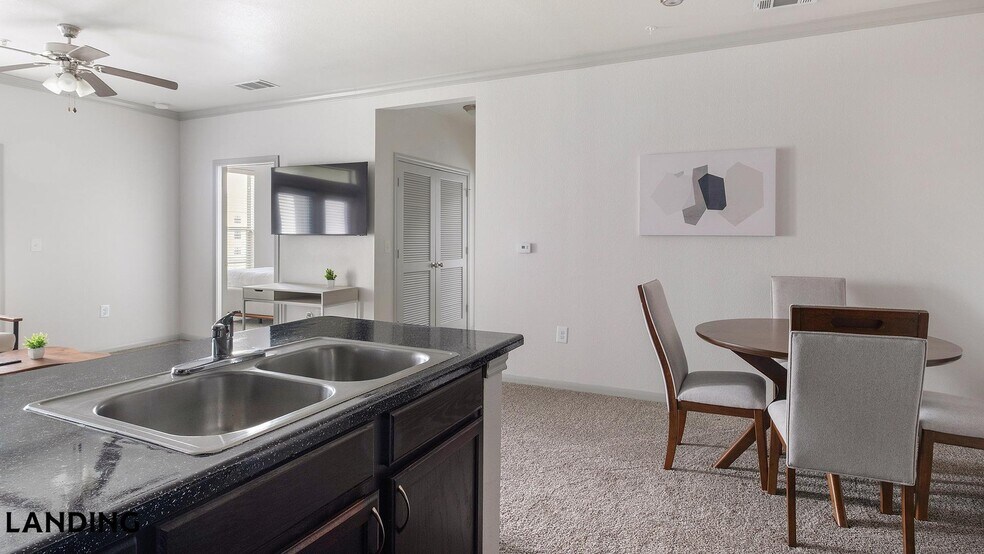 Building Photo - 15330 Liberty River Dr
