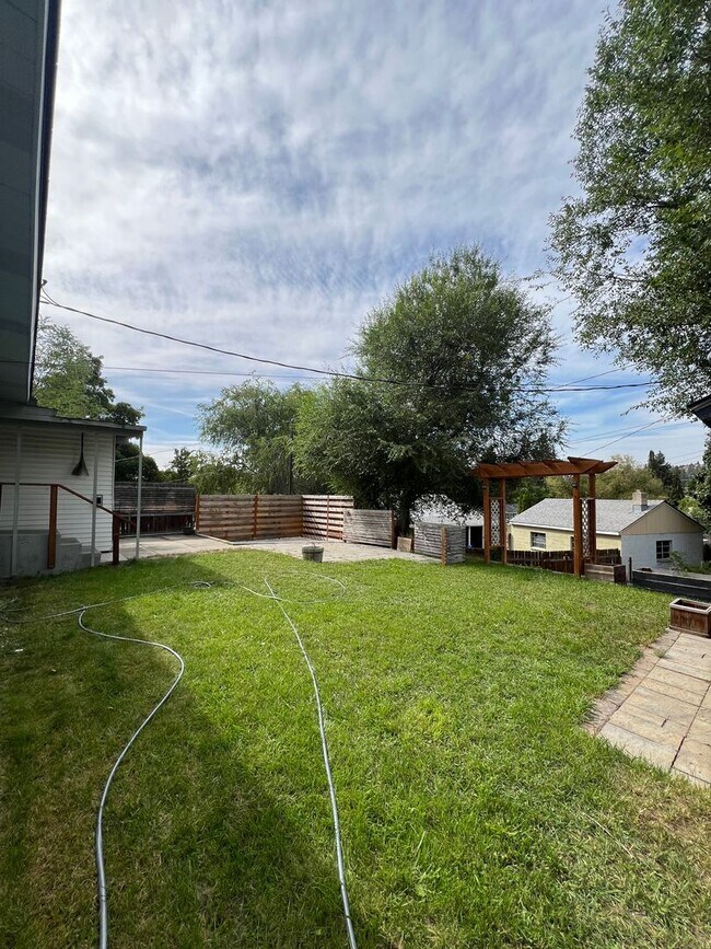 Building Photo - North Spokane Gem!! Coming soon!