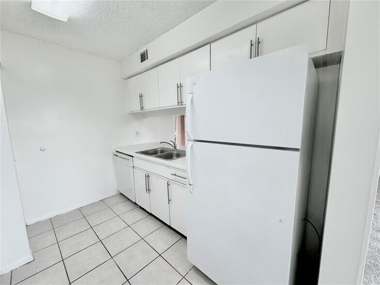 Building Photo - 8734 SW 3rd St