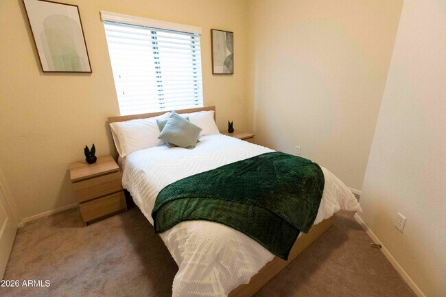 Building Photo - 3113 E Danbury Rd